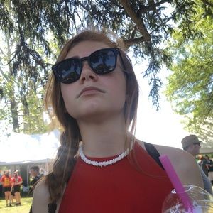 Meet your Posher, Megan